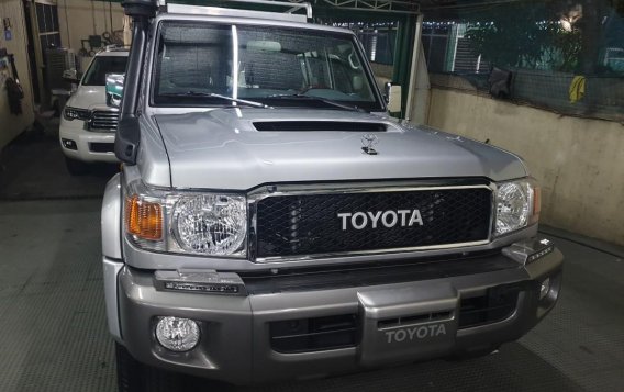 Silver Toyota Land Cruiser 2020 for sale in Quezon City-1