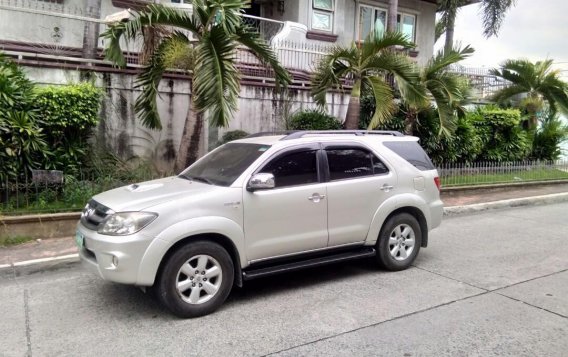 Sell Silver 2007 Toyota Fortuner in Quezon City-4