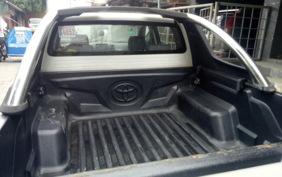 Toyota Hilux 2009 for sale in Manila-3