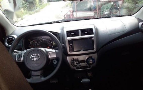 Sell 2018 Toyota Wigo in Manila-4