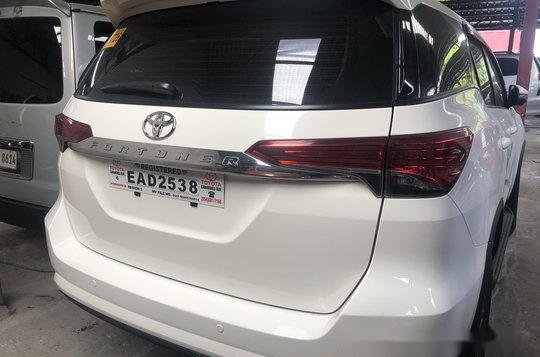 White Toyota Fortuner 2019 for sale in Quezon City-3