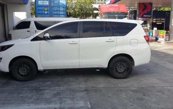 Sell 2017 Toyota Innova in Manila
