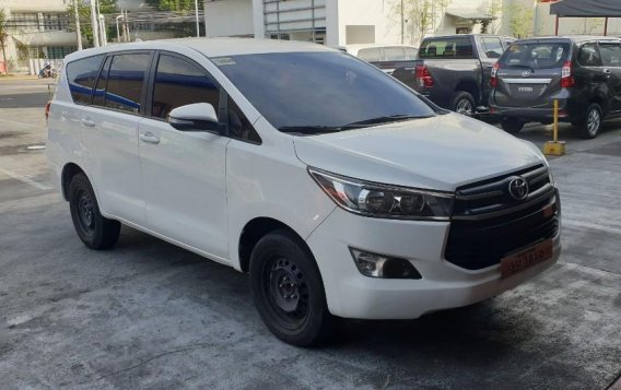 Sell 2017 Toyota Innova in Manila-2