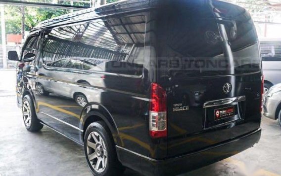 Selling Toyota Hiace 2017 in Manila-4