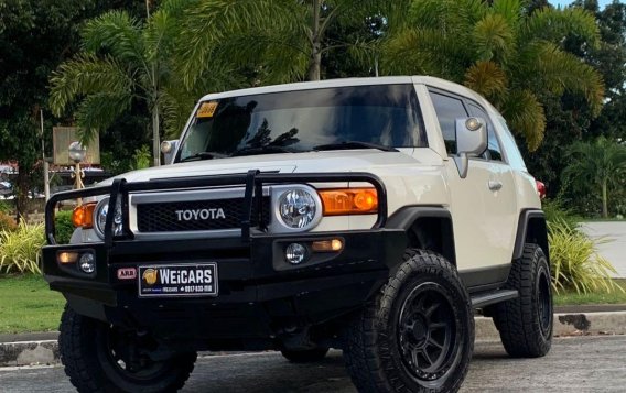Sell 2019 Toyota Fj Cruiser in Quezon City-2