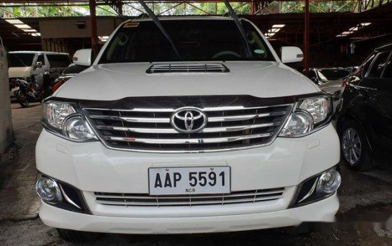 White Toyota Fortuner 2014 for sale in Narra-1