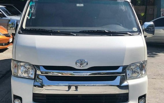 Sell 2017 Toyota Hiace in Pasig-1