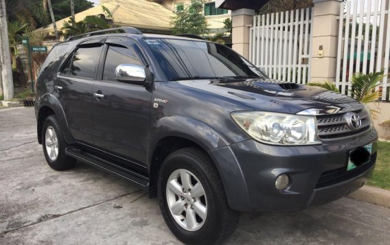 Sell 2010 Toyota Fortuner in Angeles-1