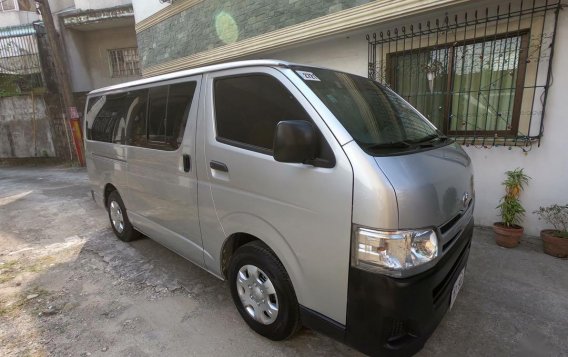 Sell 2010 Toyota Hiace in Quezon City
