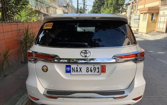 Pearl White Toyota Fortuner 2018 for sale in Pasig-7