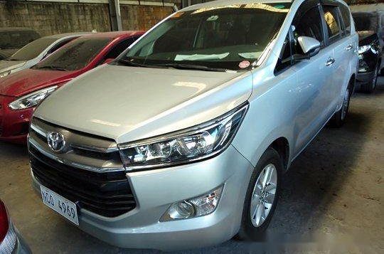 Selling Silver Toyota Innova 2017 in Quezon City-1