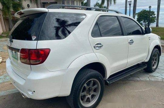 White Toyota Fortuner 2007 for sale in Talisay-3