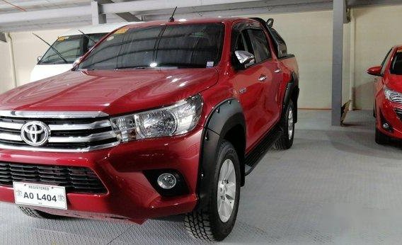 Selling Red Toyota Hilux 2017 in Makati-1