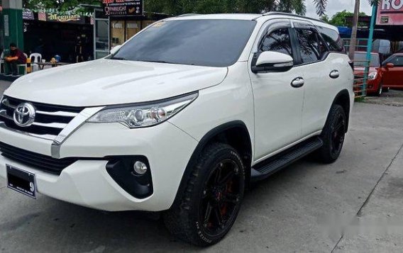 White Toyota Fortuner 2016 for sale in Meycauayan-2