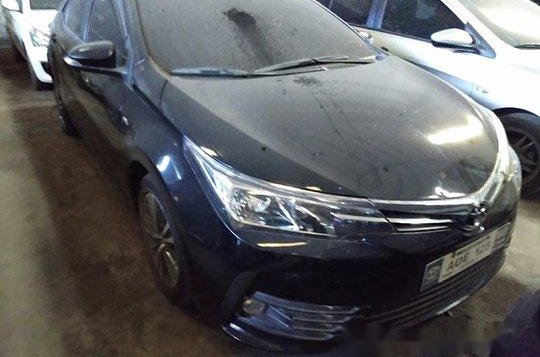 Sell Black 2017 Toyota Corolla Altis in Quezon City-1