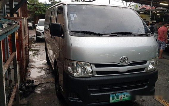 Selling Silver Toyota Hiace 2014 in Pasig