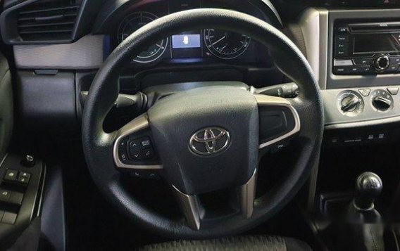 Sell Black 2016 Toyota Hilux in Quezon City -3