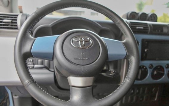 Sell 2016 Toyota Fj Cruiser in Quezon City-9