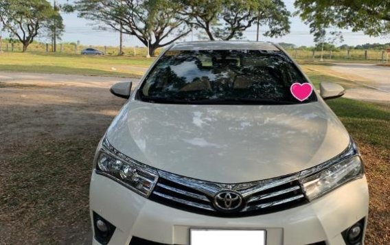 Pearl White Toyota Corolla Altis 2014 for sale in Angeles