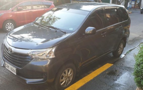 Selling Toyota Avanza 2018 in Manila-3