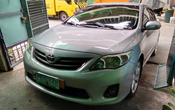 Selling Silver Toyota Corolla Altis 2011 in Quezon City-4