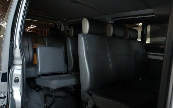 Selling Silver Toyota Hiace 2019 in Quezon City-3