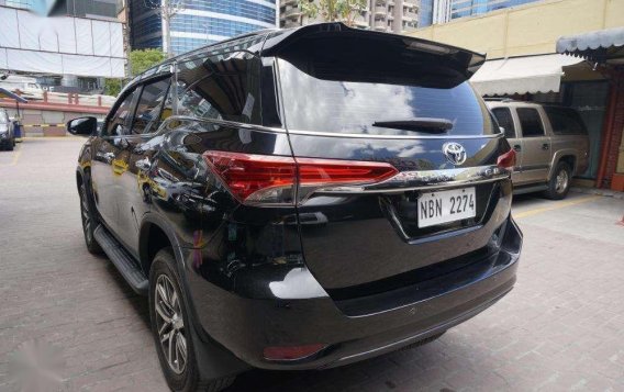 Black Toyota Fortuner 2017 for sale in Automatic-5