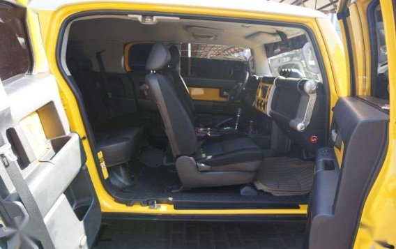 Selling Yellow Toyota Fj Cruiser 2016 in Pasig-9