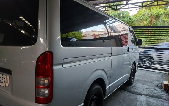 Selling Silver Toyota Hiace 2019 in Quezon City-4