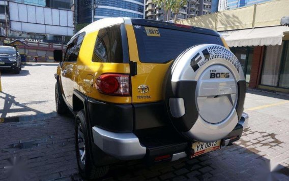 Selling Yellow Toyota Fj Cruiser 2016 in Pasig-4