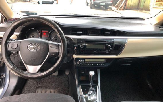 Grayblack Toyota Corolla altis 2015 for sale in Automatic-6