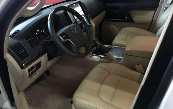 Sell 2019 Toyota Land Cruiser in Pasig-3