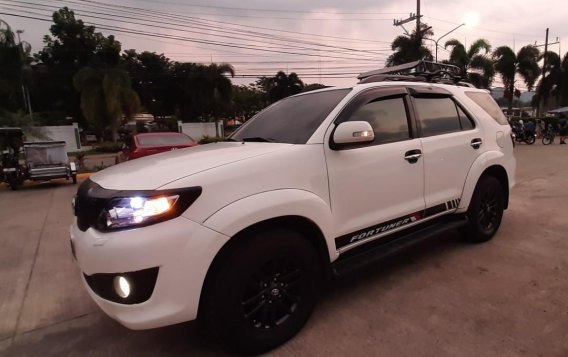 White Toyota Fortuner 2012 for sale in Automatic