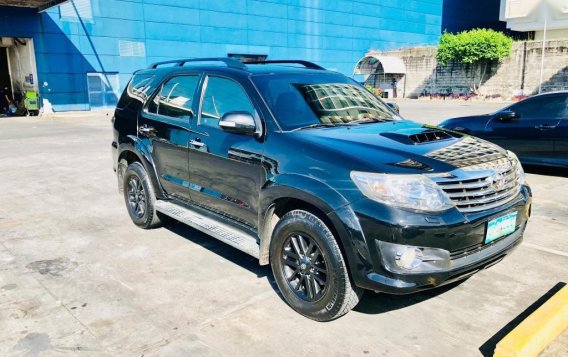 Black Toyota Fortuner 2012 for sale in Manila-1