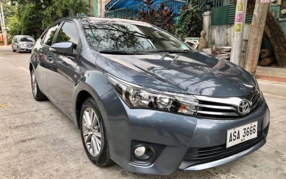 Grayblack Toyota Corolla altis 2015 for sale in Automatic