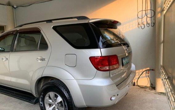 Selling Silver Toyota Fortuner 2008 in Taguig-1