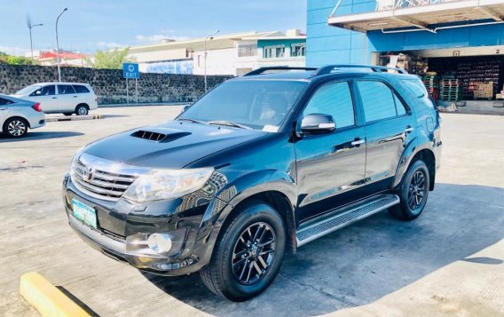 Black Toyota Fortuner 2012 for sale in Manila