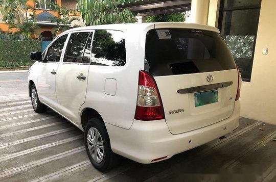 White Toyota Innova 2013 for sale in Manual-2