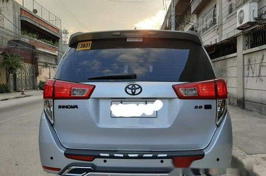 Selling Silver  Toyota Innova 2017 in Quezon City-3