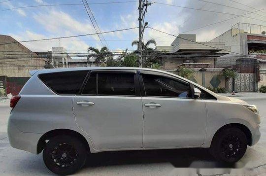 Selling Silver  Toyota Innova 2017 in Quezon City-2