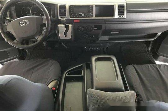 Selling Black Toyota Hiace 2015 in Quezon City-8