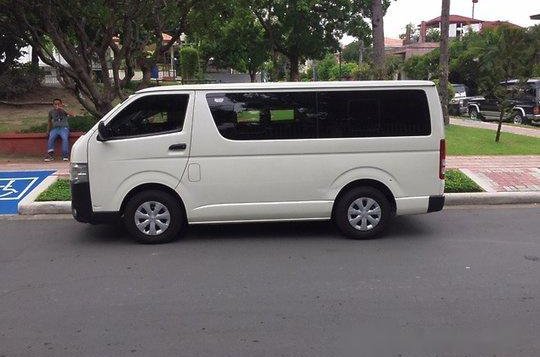White Toyota Hiace 2015 for sale in Manual-2