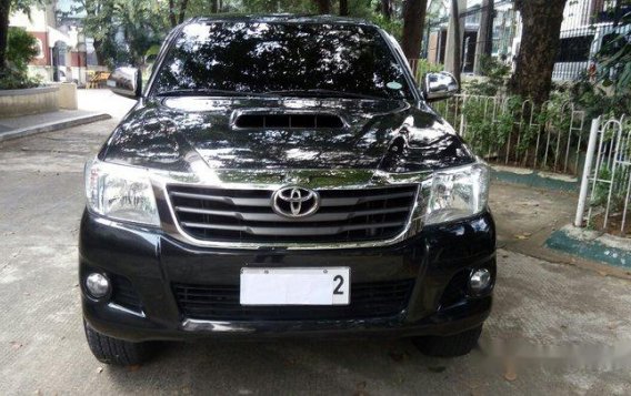 Black Toyota Hilux 2014 for sale in Quezon City -1