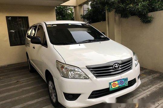 White Toyota Innova 2013 for sale in Manual