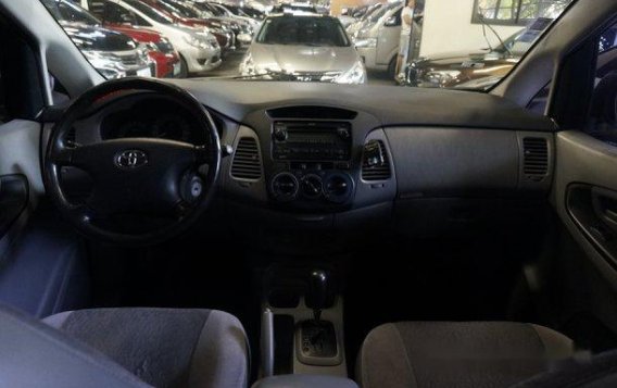 Selling Silver Toyota Innova 2008 in Makati-8