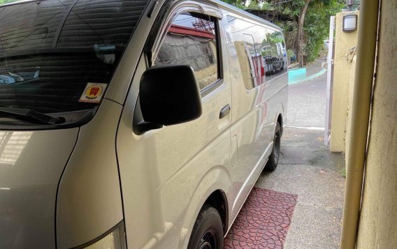 Sell Silver 2015 Toyota Hiace in Manila-3