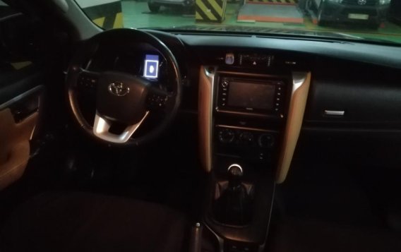 Sell Black2017 Toyota Fortuner SUV / MPV in Manila-5