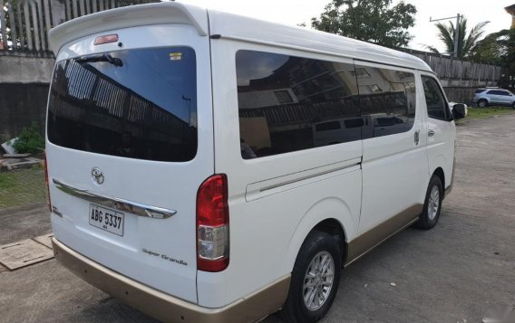 Sell Pearl White 2016 Toyota Hiace in Pasig-5
