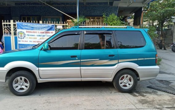 Selling Toyota Revo 2001 in Manila-6