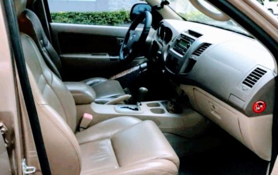 Toyota Fortuner 2006 for sale in Lucban-7
